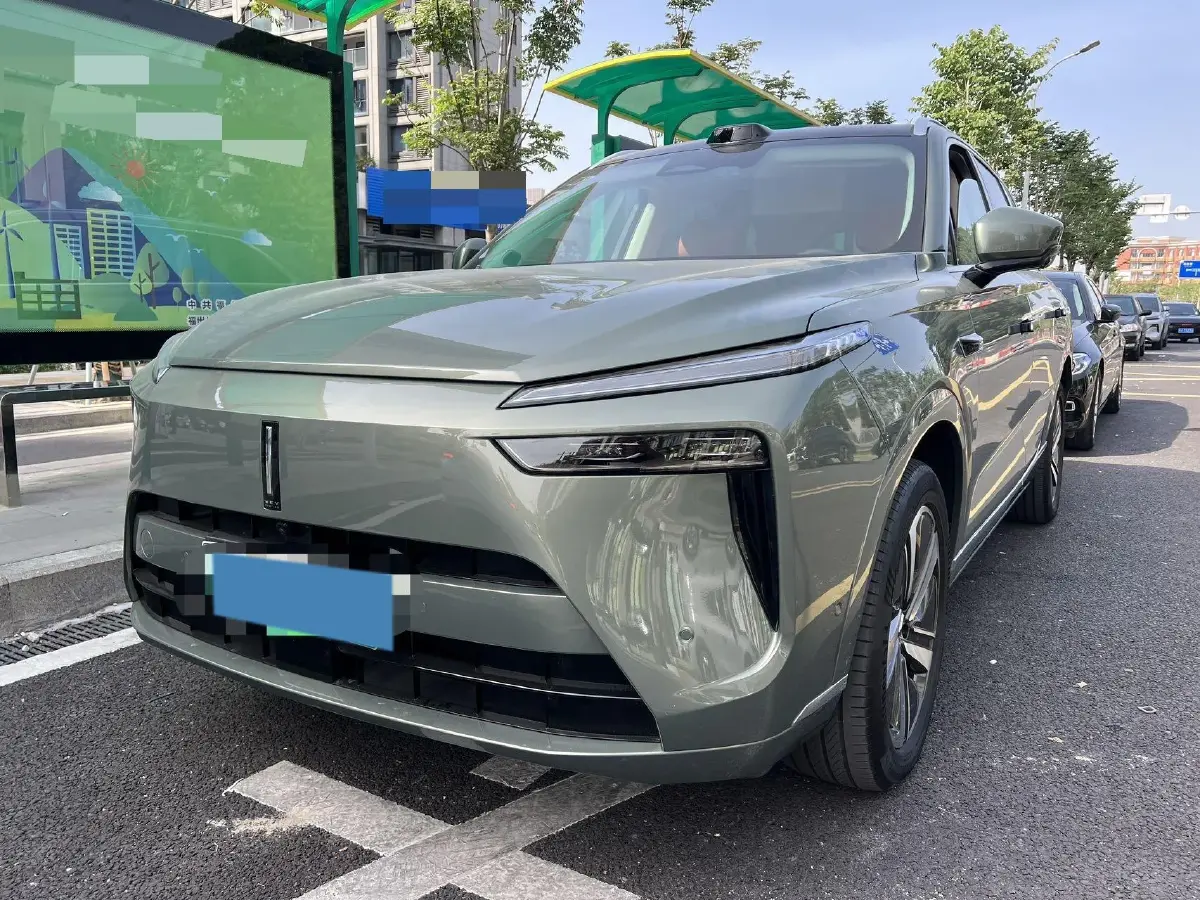 2025 WEY BlueMountain 1.5T 170HP L4 4DHT PHEV 52.3KWH