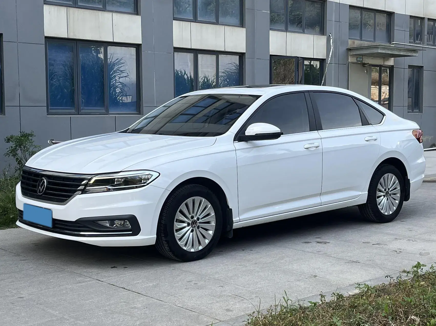 2021 VOLKSWAGEN LAVIDA view 1