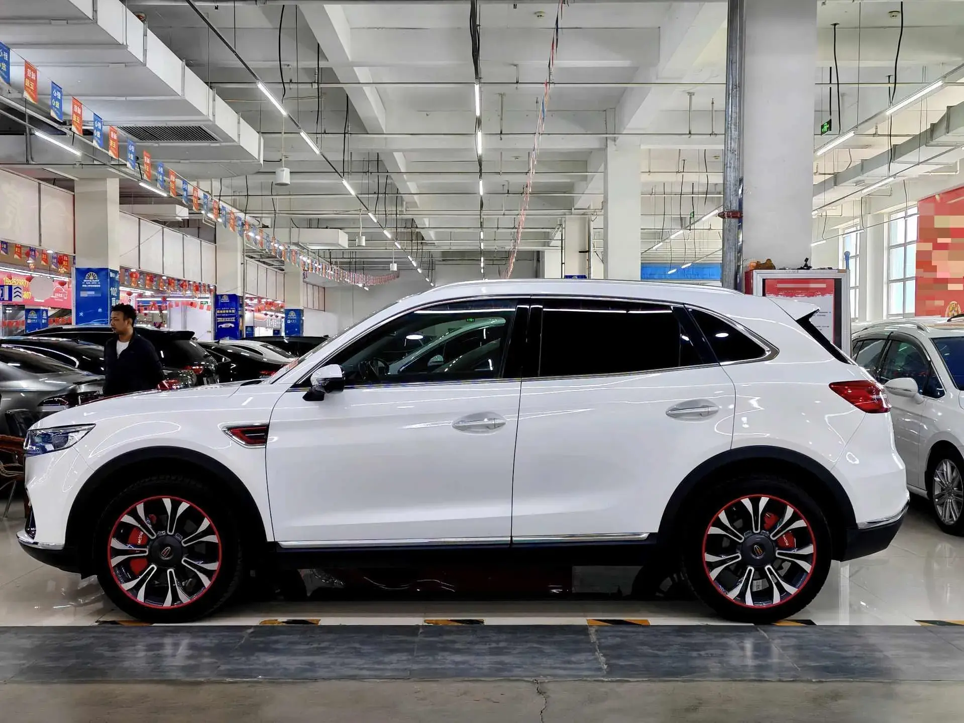 2019 HONGQI HS5 thumbnail 3