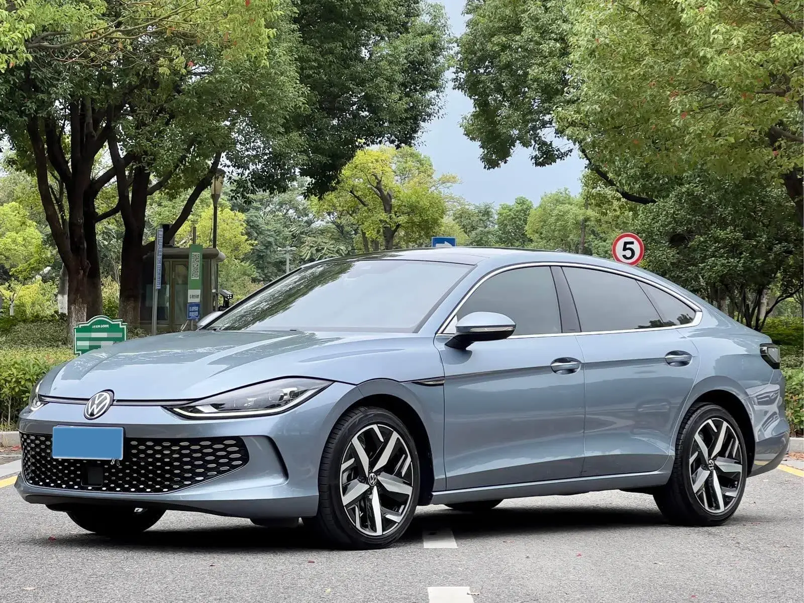 2022 VOLKSWAGEN LAMANDO view 1