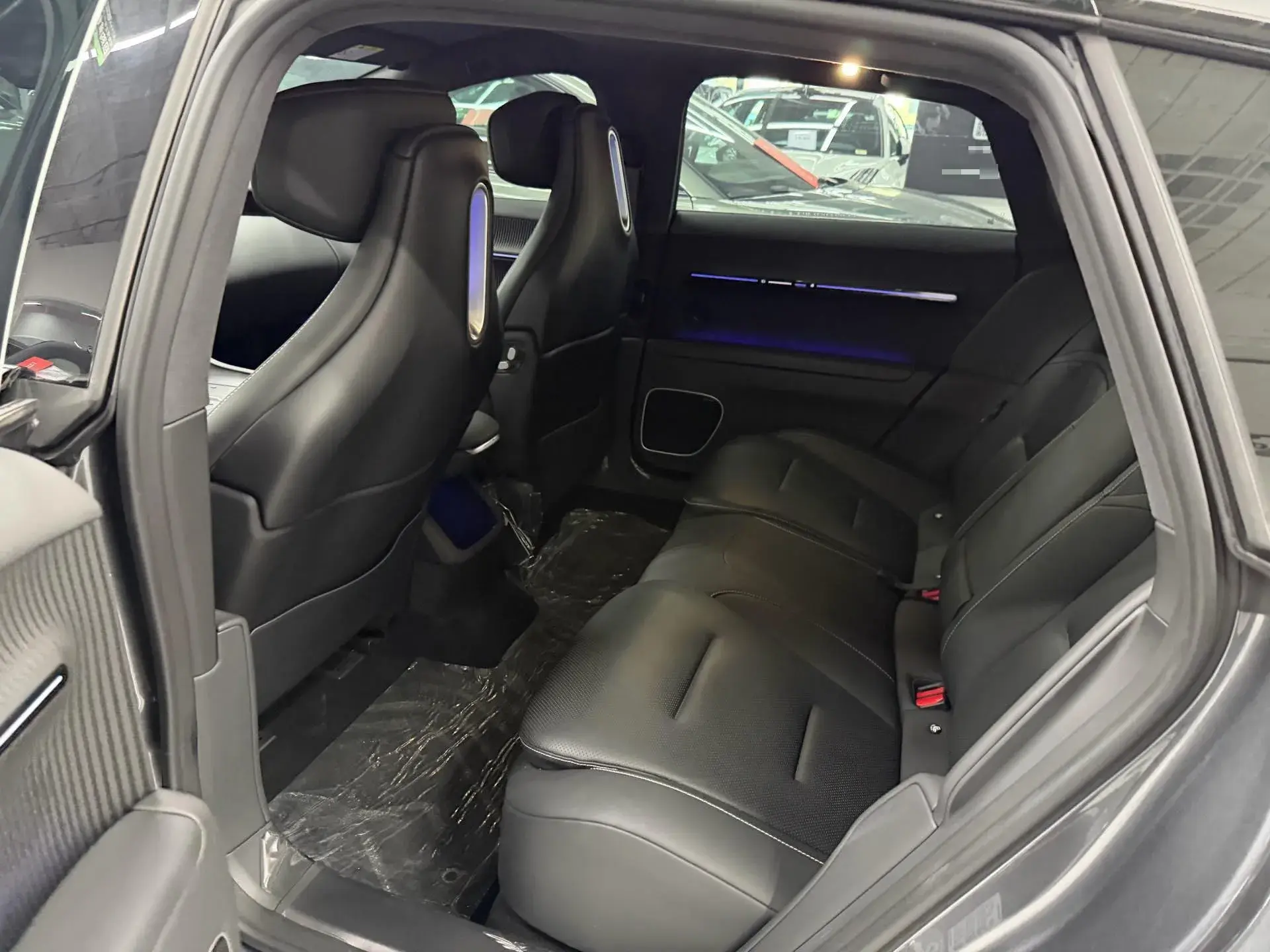 2025 AVATR 12 thumbnail 4