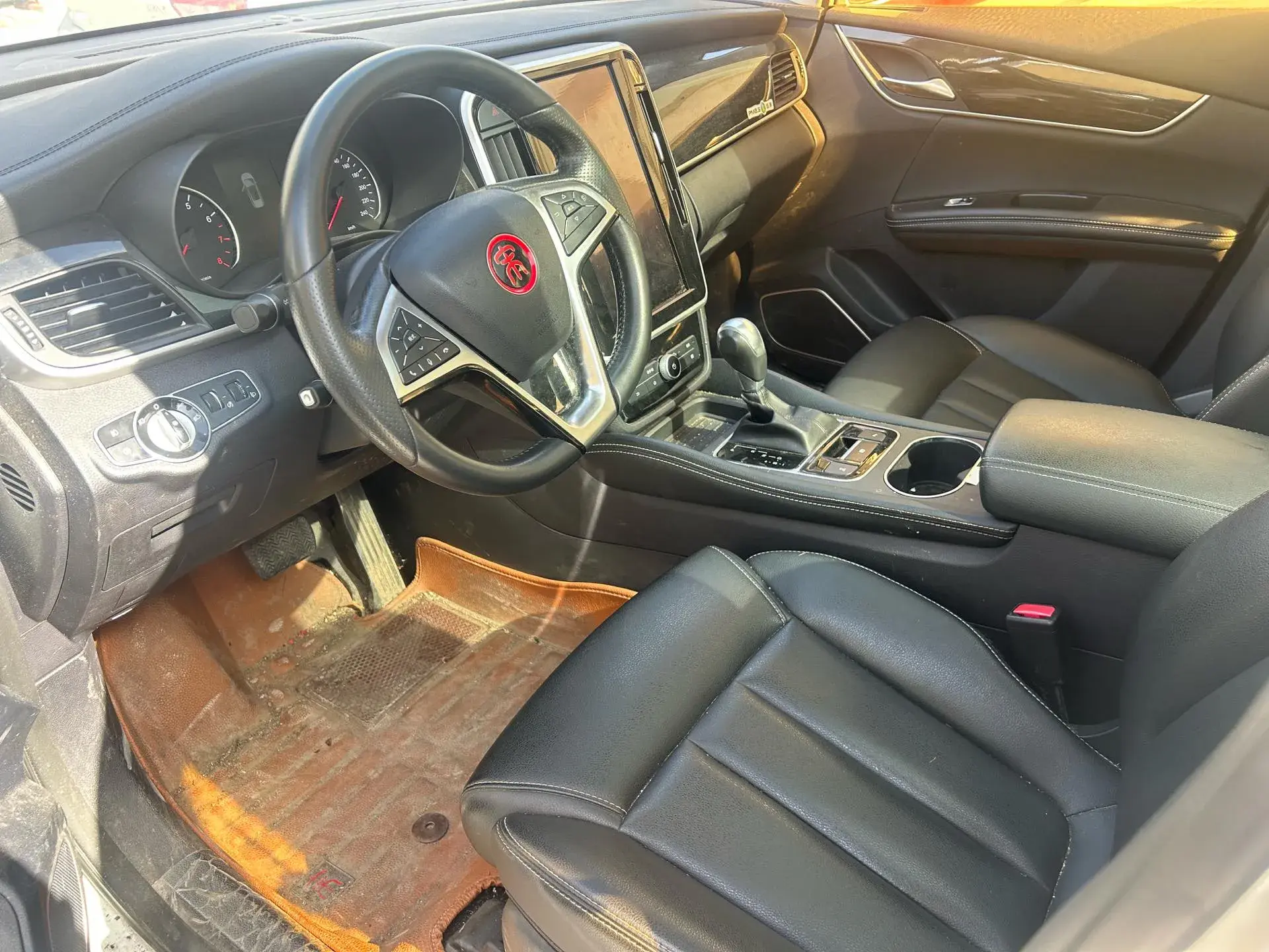 2017 BYD SONG thumbnail 4