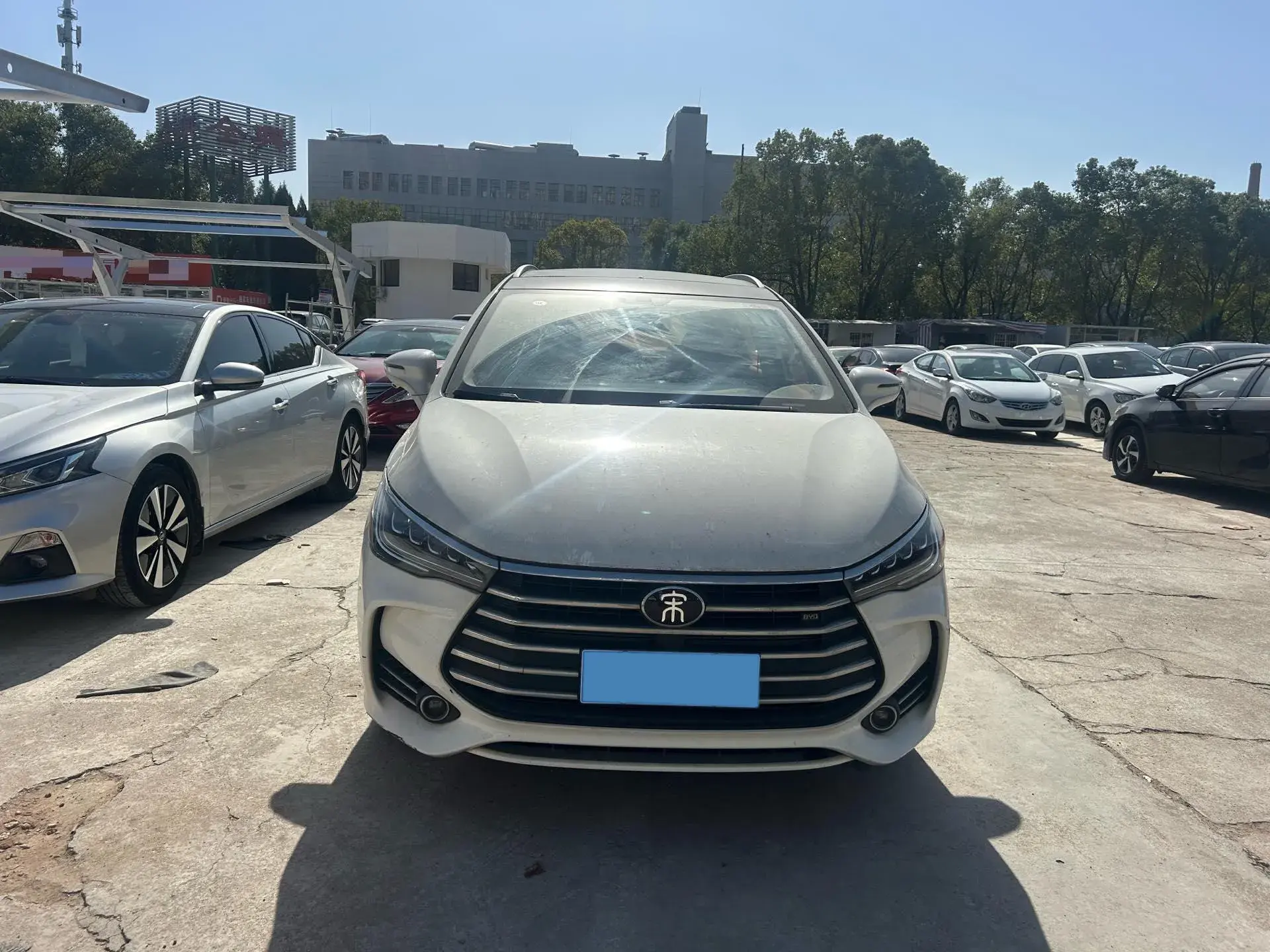 2017 BYD SONG thumbnail 2