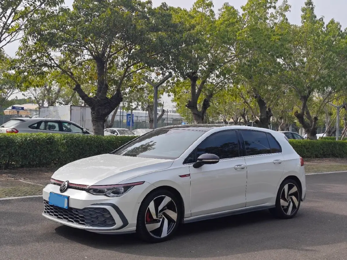 2021 Volkswagen GolfGTI 2.0T 220HP L4 7DCT