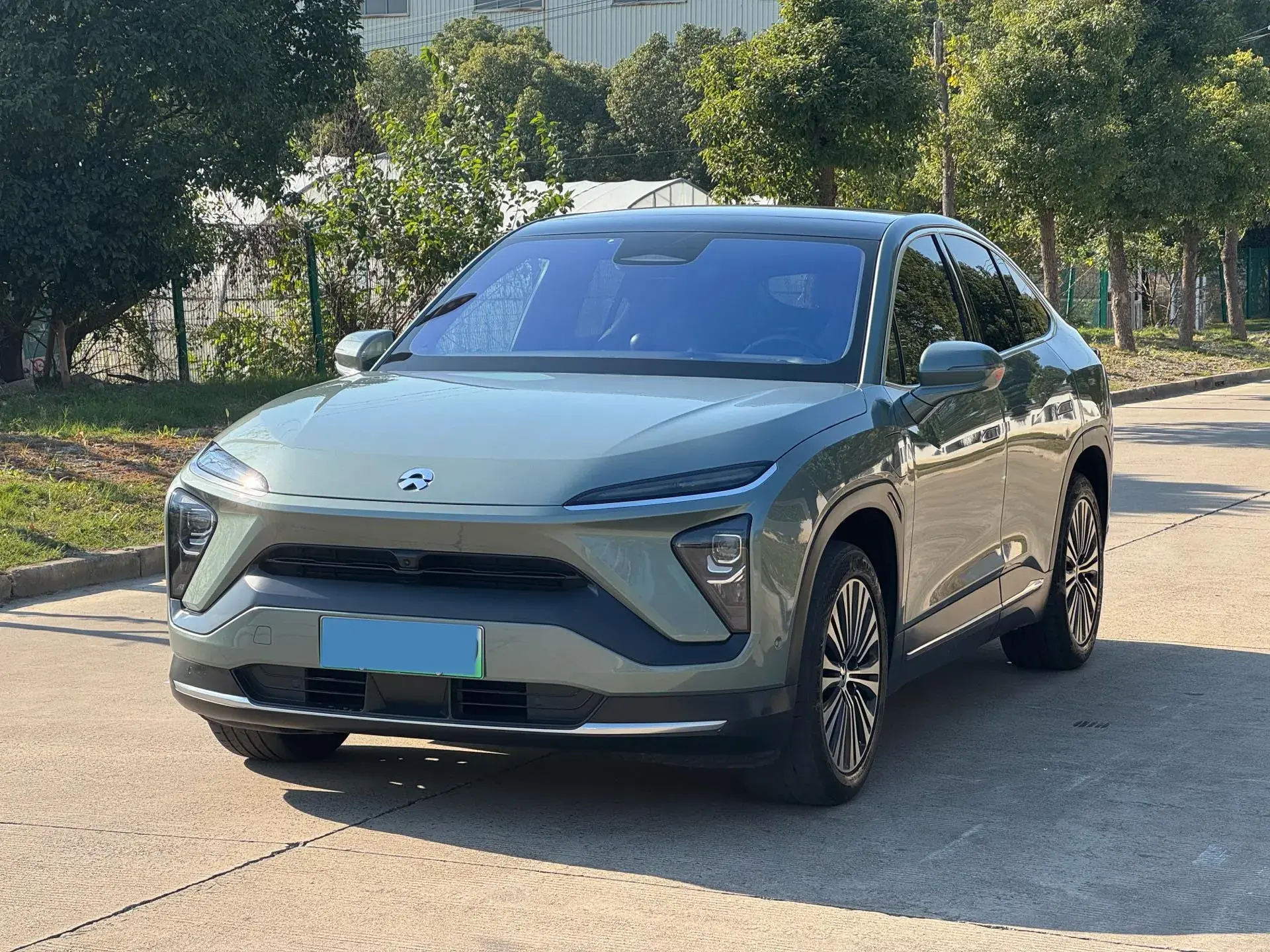 2020 NIO EC6 view 1