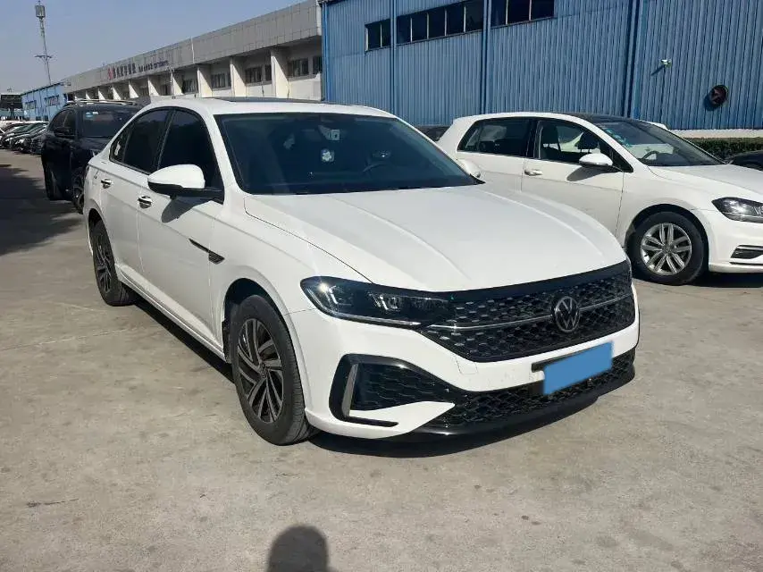 2024 VOLKSWAGEN LAVIDA thumbnail 3