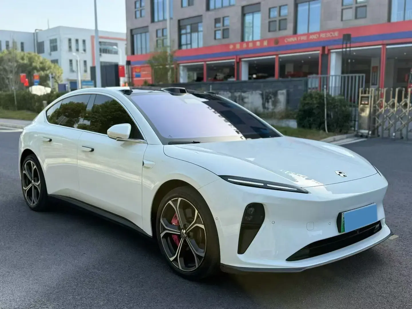 2024 NIO ET5 thumbnail 3