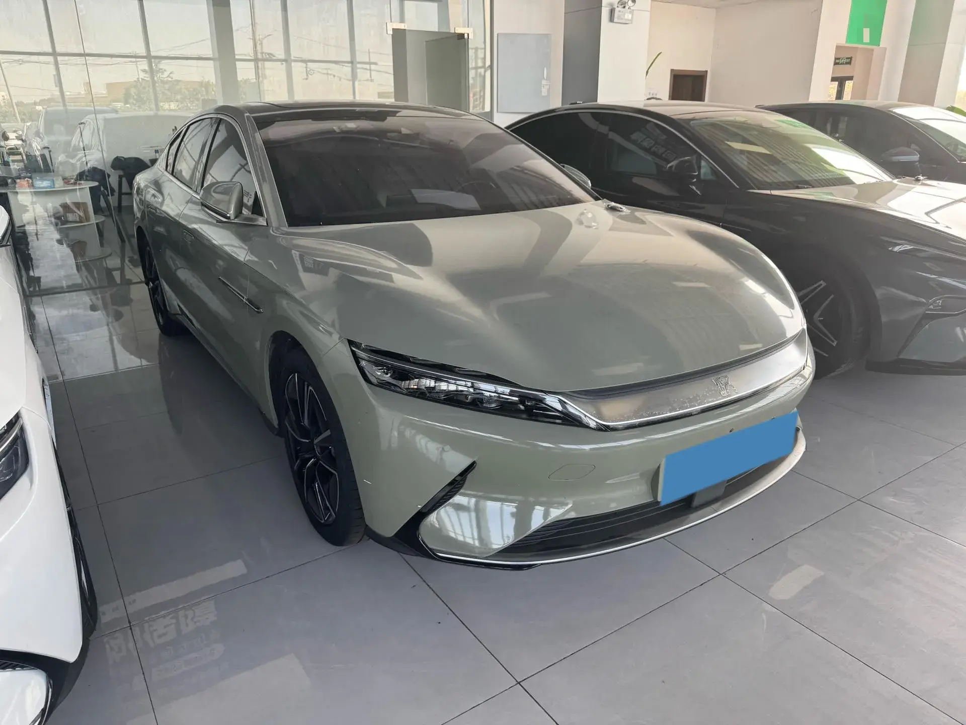 2020 BYD HAN thumbnail 2