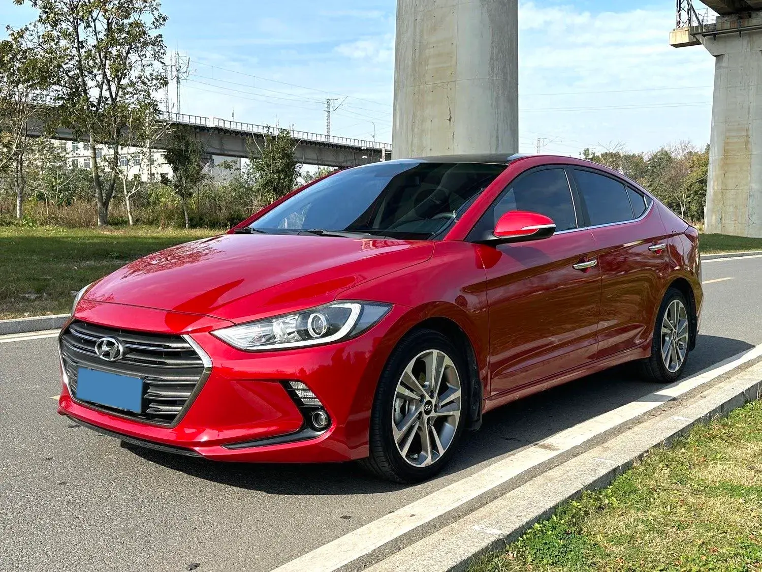 2018 HYUNDAI ELANTRA view 1