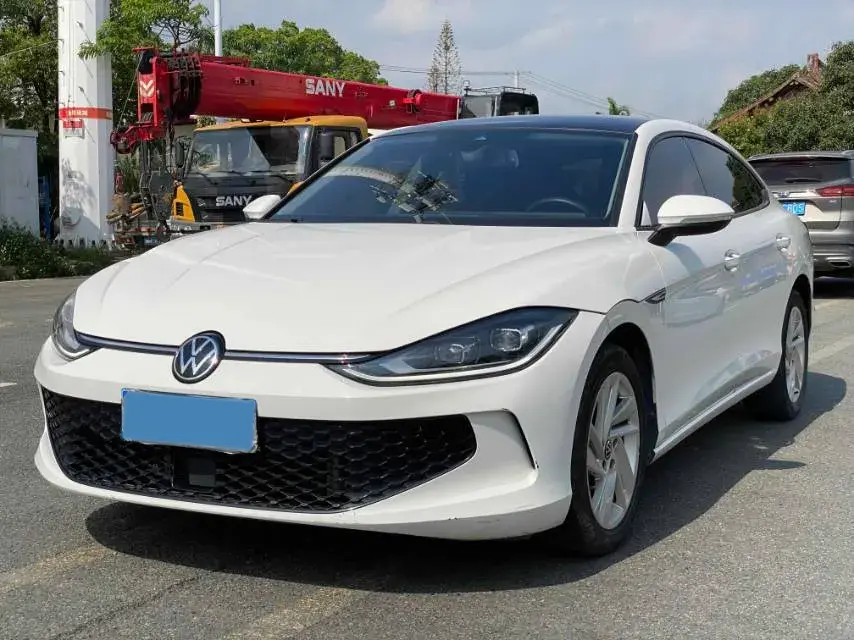 2022 VOLKSWAGEN LAMANDO view 1