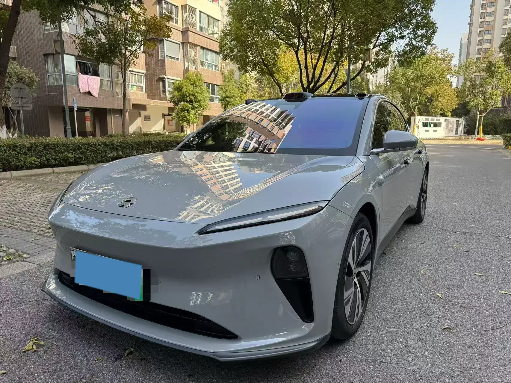 2024 NIO ET5 view 1