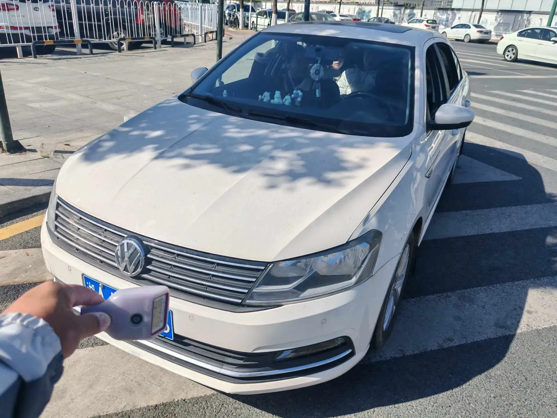 2017 VOLKSWAGEN LAVIDA view 1