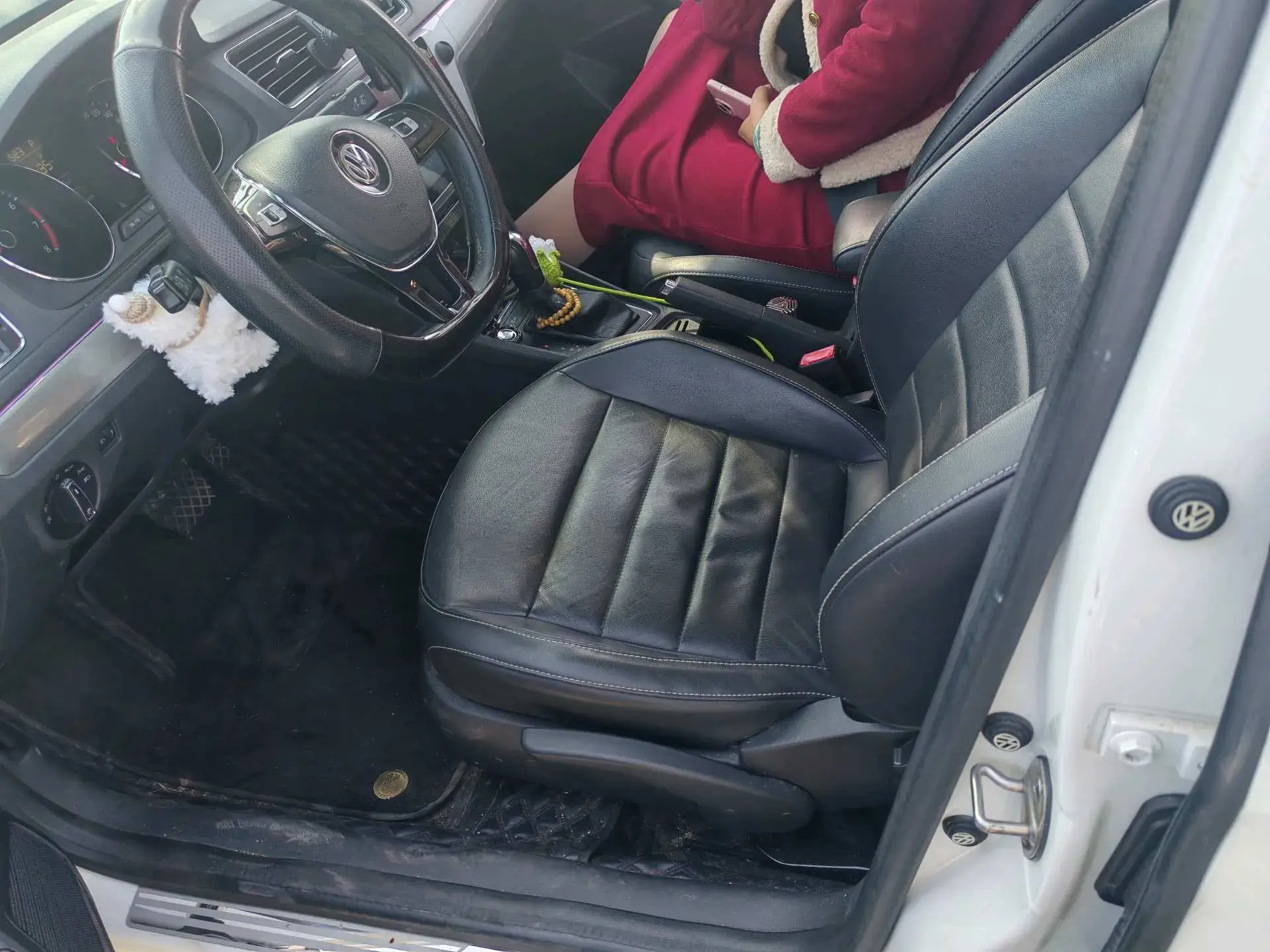 2017 VOLKSWAGEN LAVIDA thumbnail 4