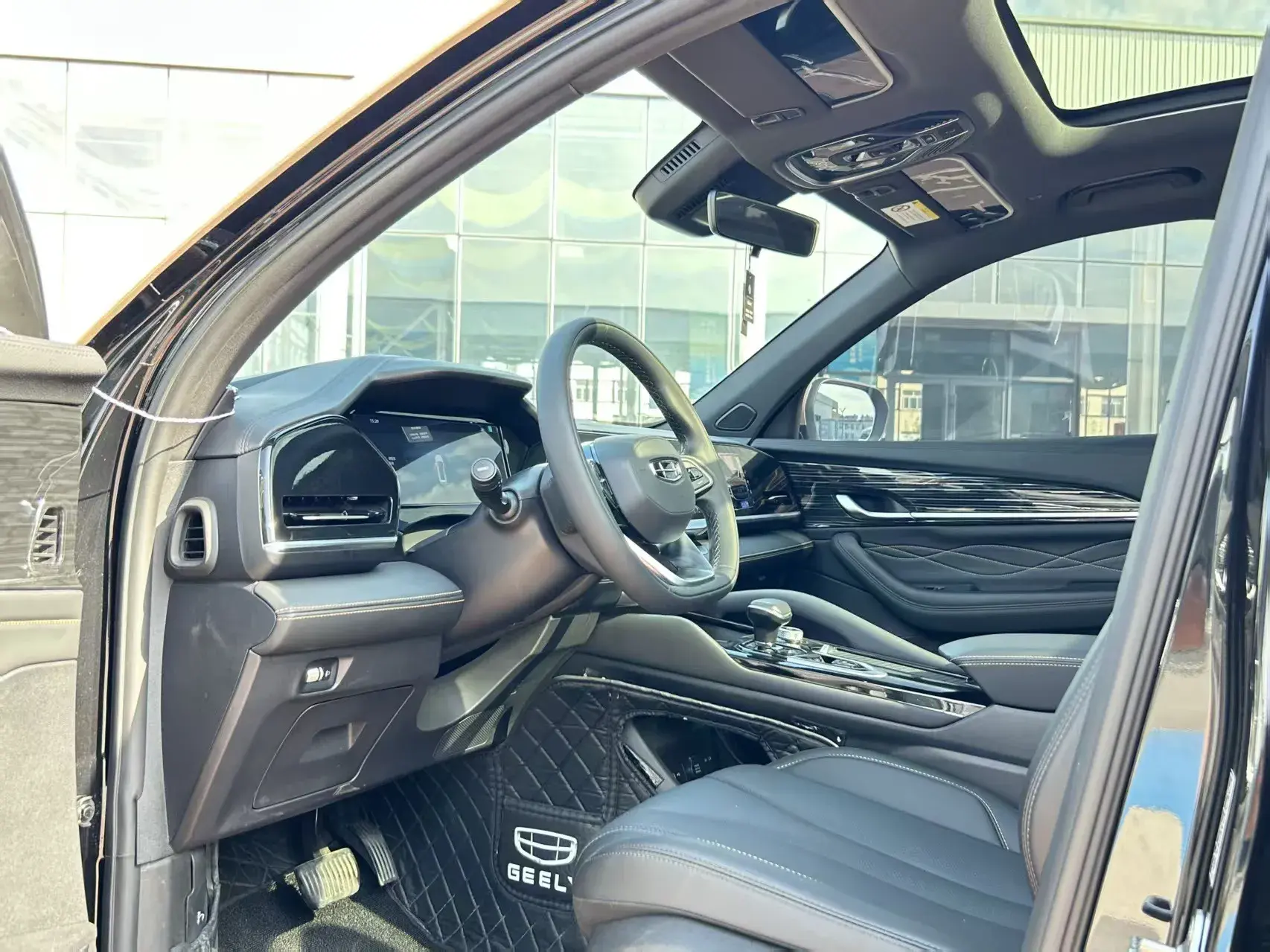 2024 GEELY MONJARO thumbnail 4