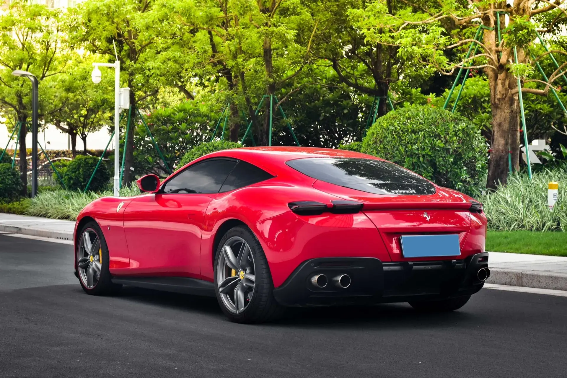 2020 FERRARI ROMA thumbnail 4