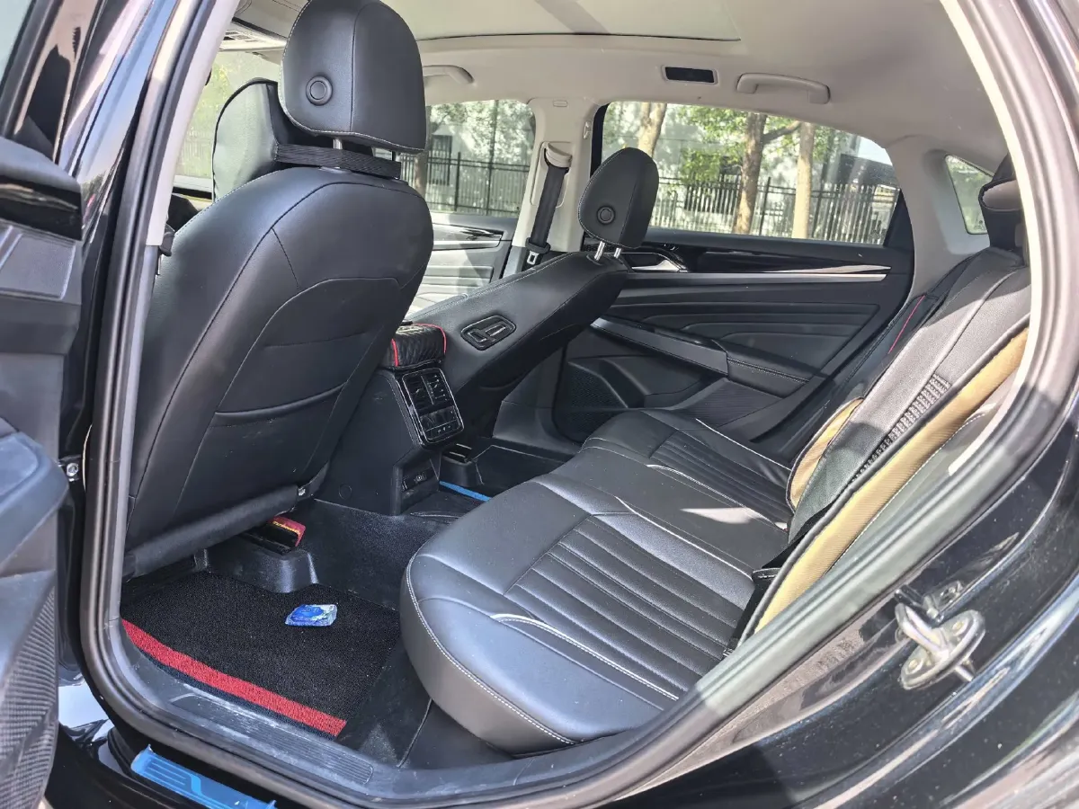 2023 Volkswagen Passat 2.0T 186HP L4 7DCT,autocango,china used car exporter,china ev exporter,chinese used car exporter,chinese used ev exporter