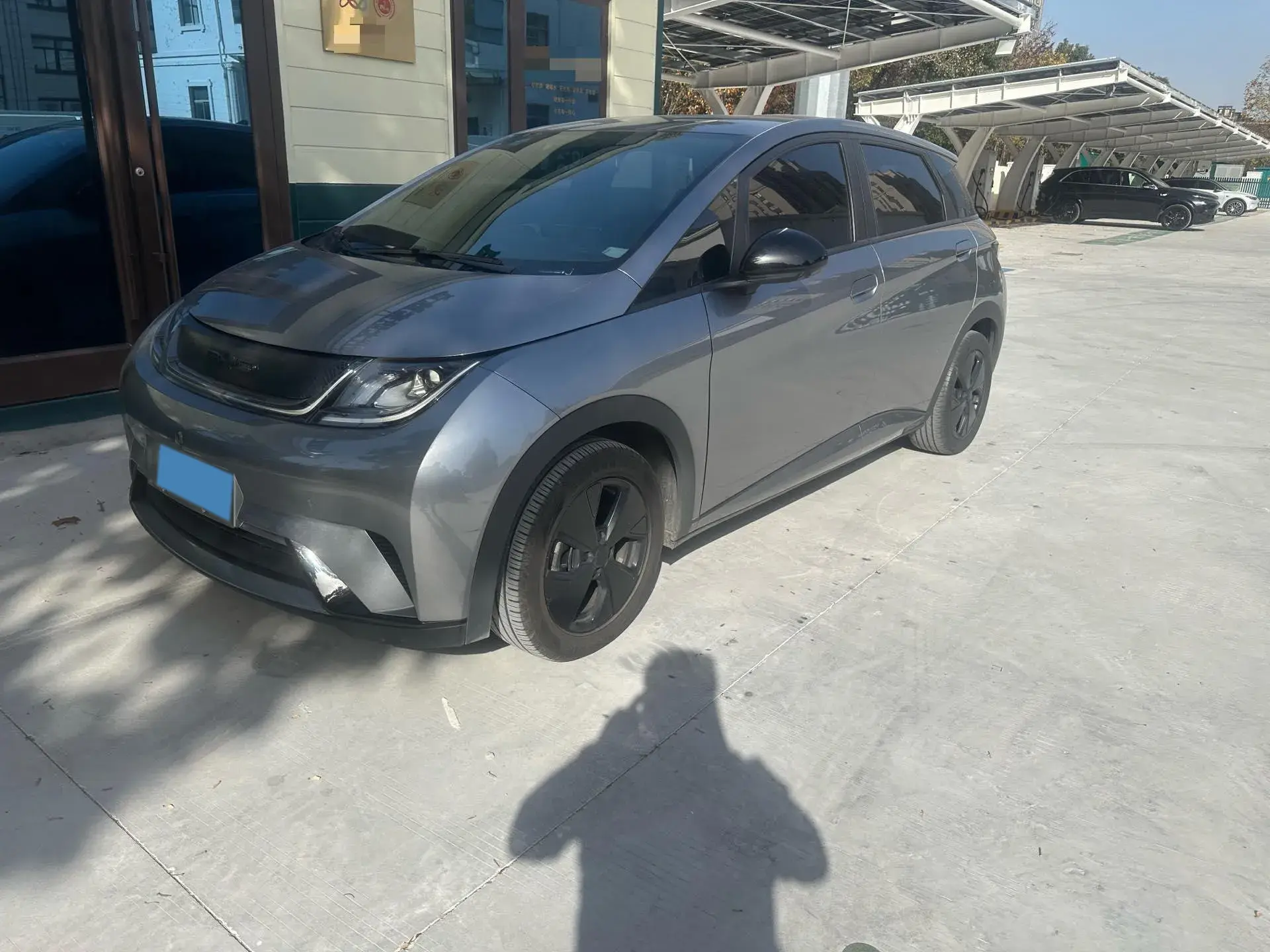 2023 BYD DOLPHIN view 1