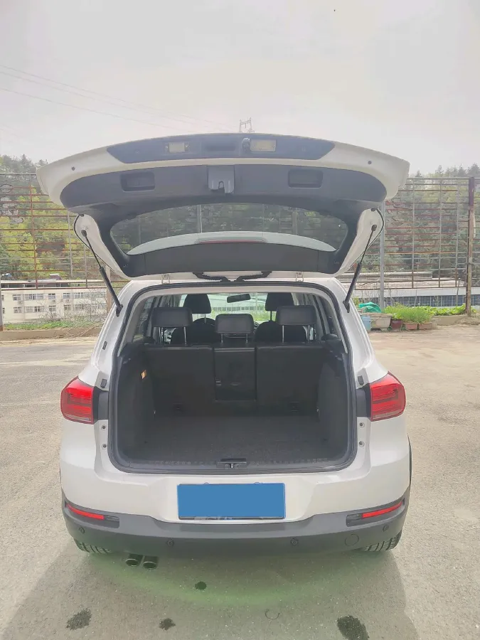 2017 Volkswagen Tiguan 1.8T 160HP L4 6AT,autocango,china used car exporter,china ev exporter,chinese used car exporter,chinese used ev exporter