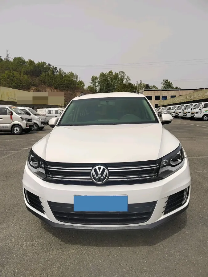 2017 Volkswagen Tiguan 1.8T 160HP L4 6AT,autocango,china used car exporter,china ev exporter,chinese used car exporter,chinese used ev exporter