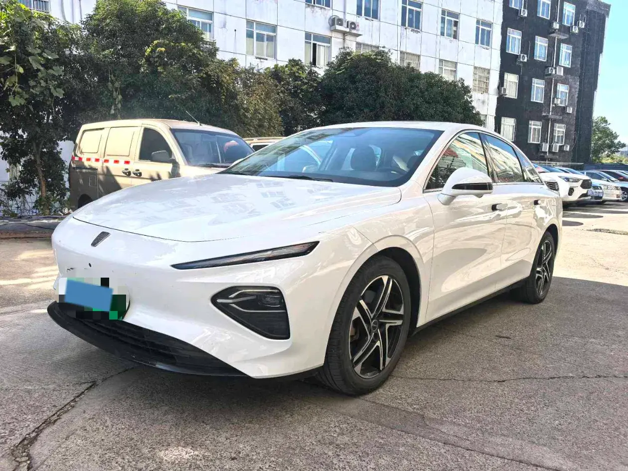 2023 ROEWE D7 view 1