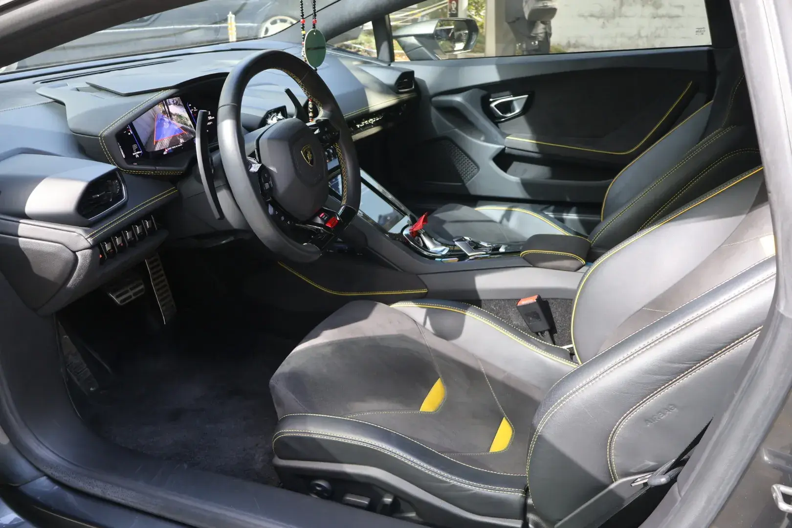 2020 LAMBORGHINI HURACÁN thumbnail 4