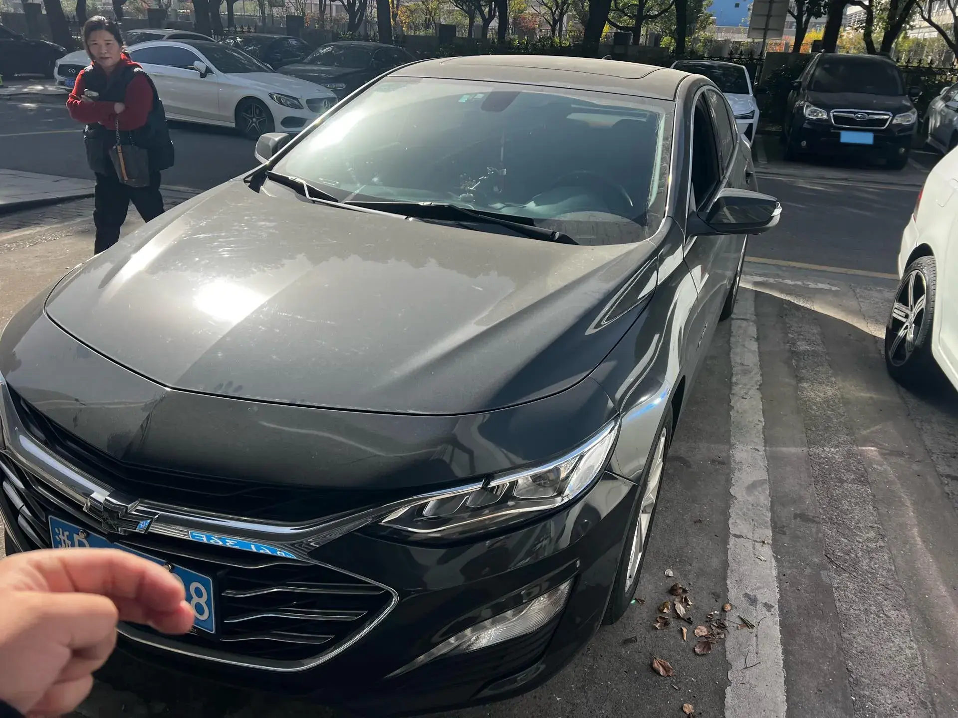 2019 CHEVROLET MALIBU view 1