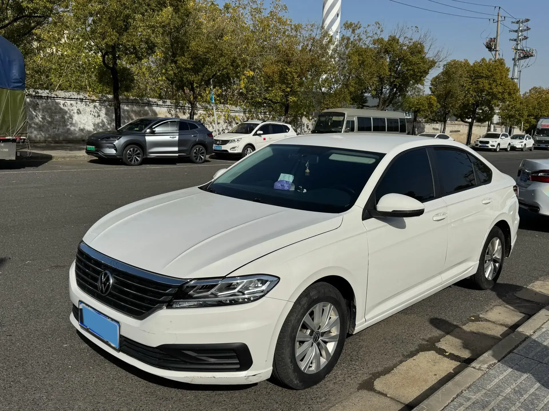 2022 VOLKSWAGEN LAVIDA view 1