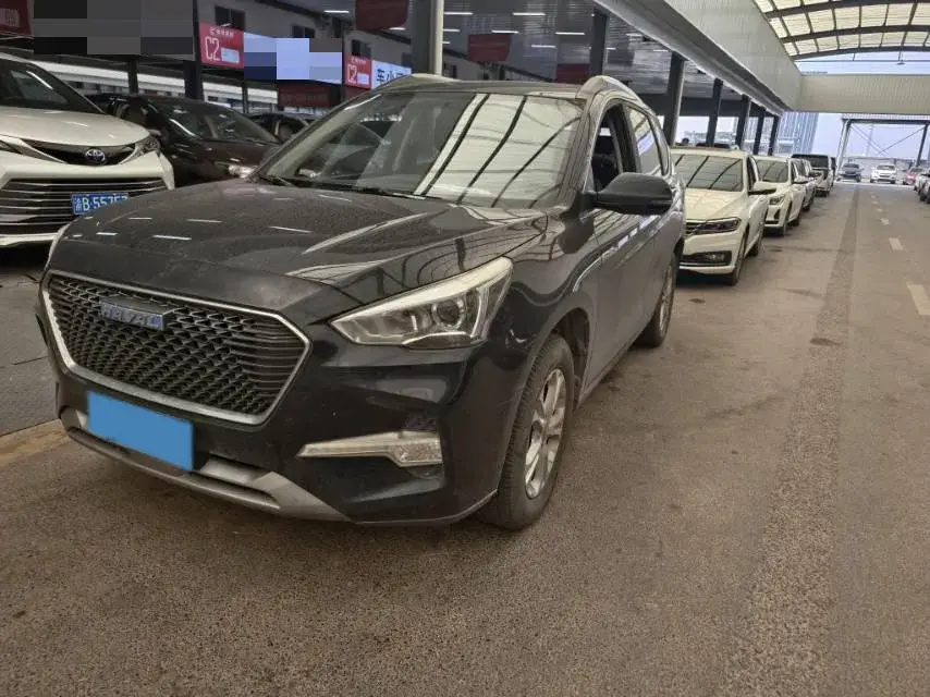 2017 HAVAL M6 view 1