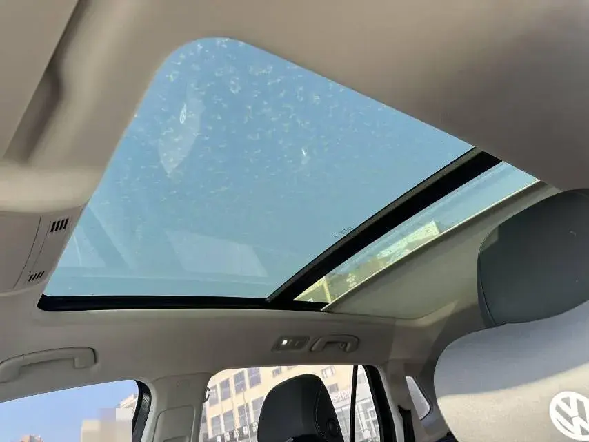 2021 VOLKSWAGEN TAYRON thumbnail 4