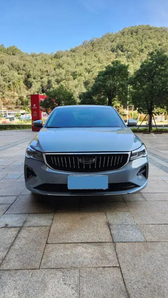 2023 GEELY EMGRAND thumbnail 2