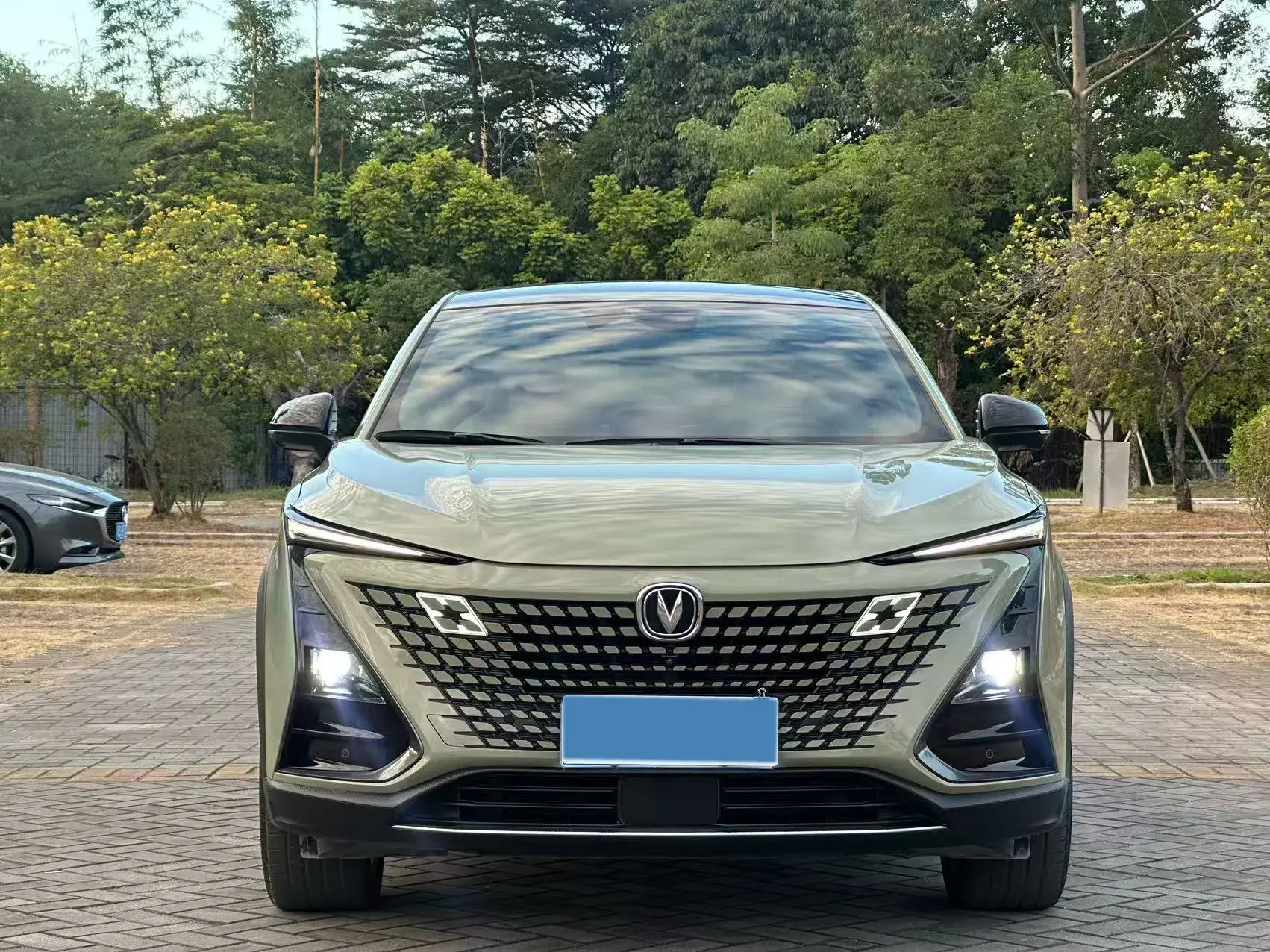 2022 CHANGAN UNI-T thumbnail 2