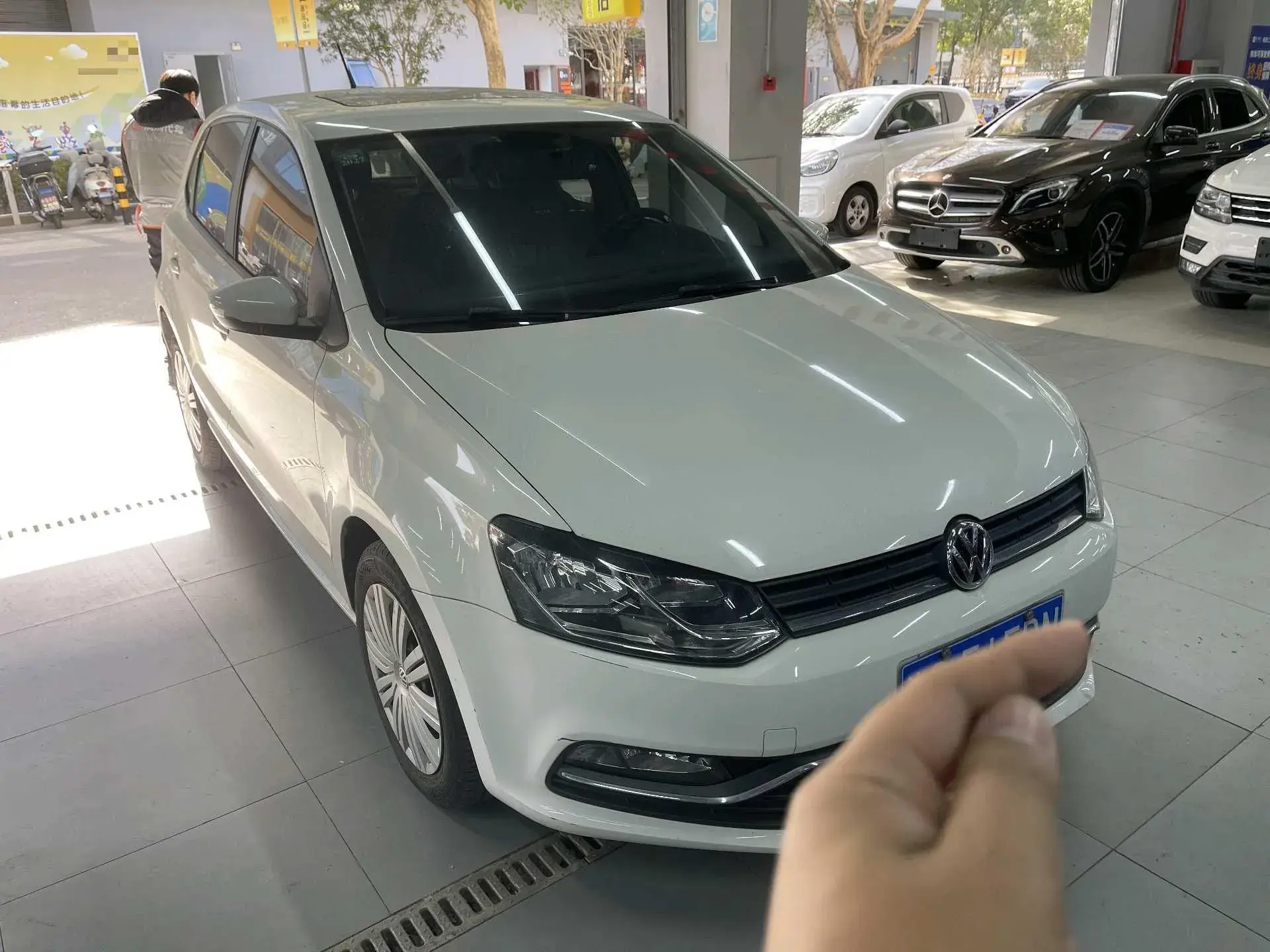 2018 VOLKSWAGEN POLO thumbnail 2