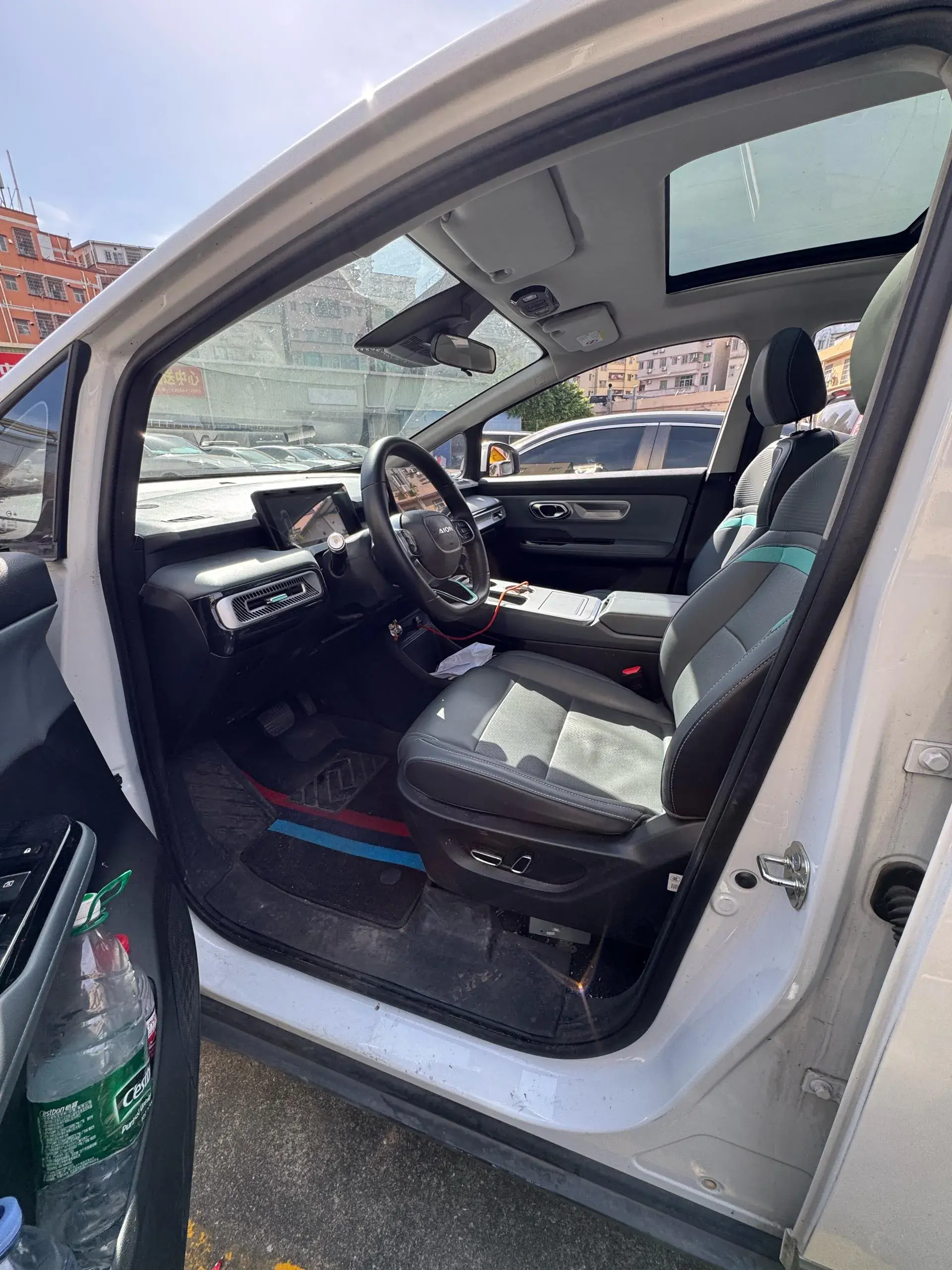 2023 AION Y thumbnail 3