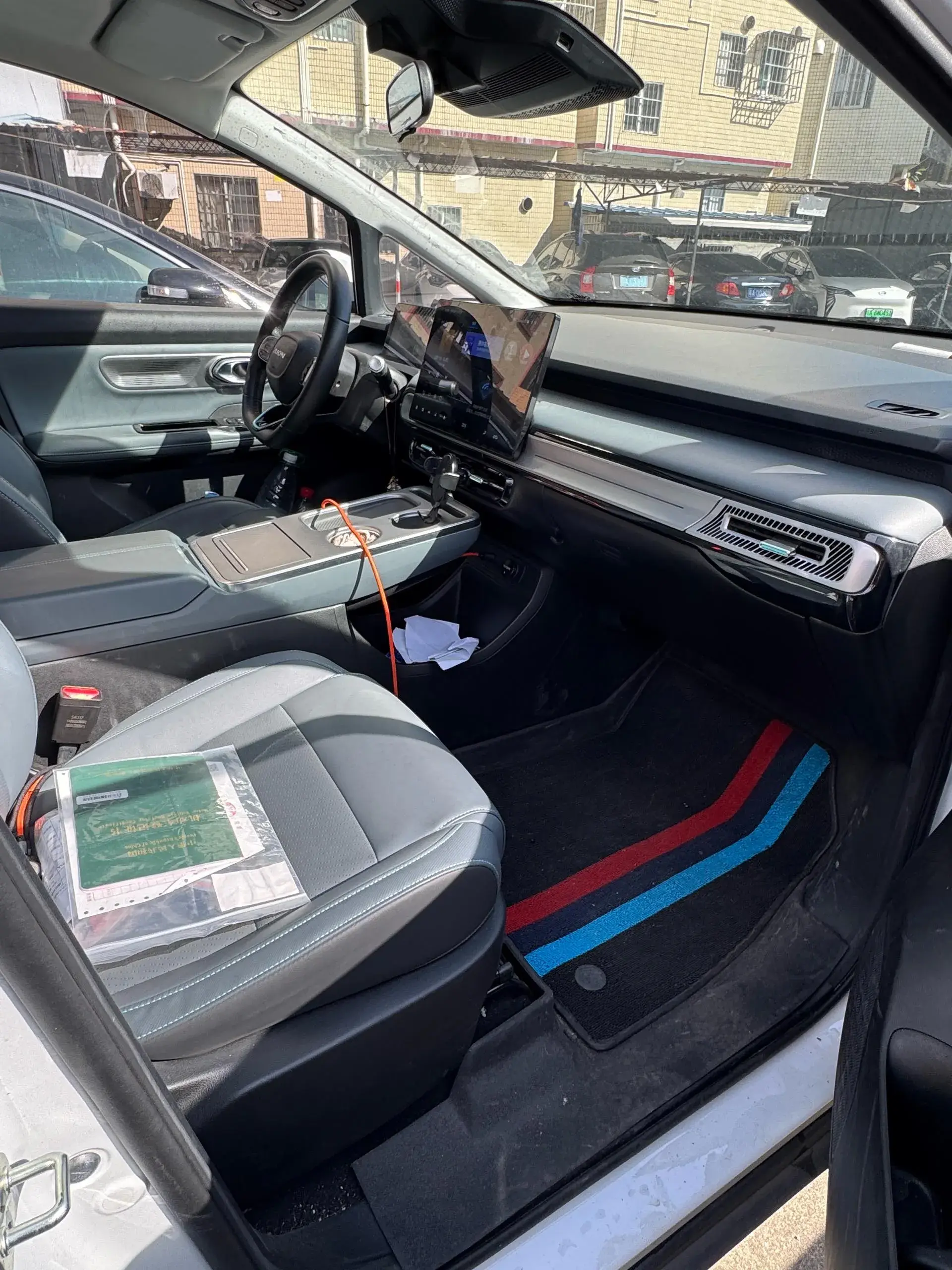 2023 AION Y thumbnail 4