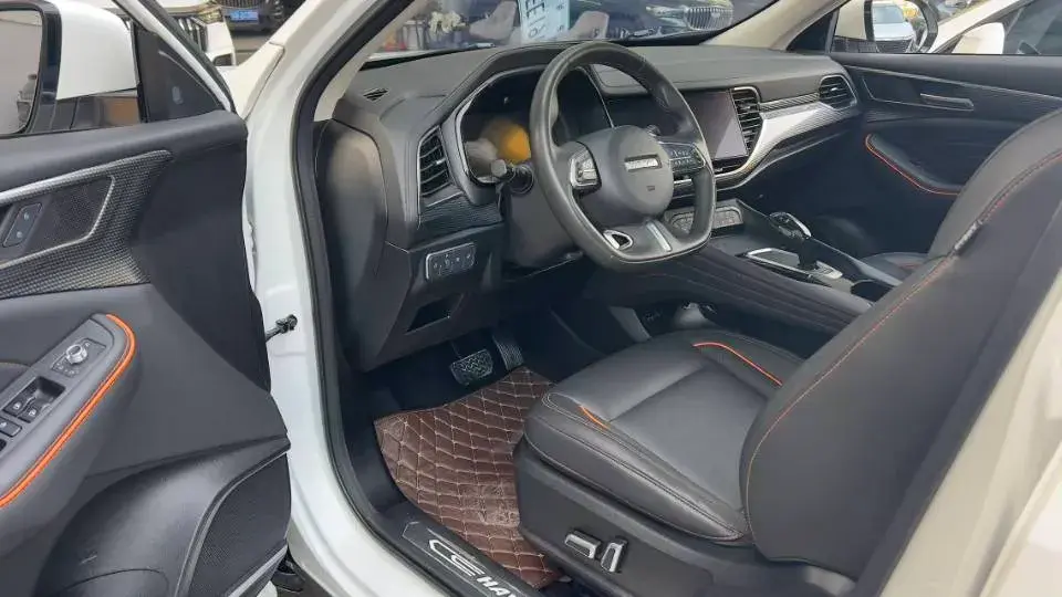 2020 HAVAL F7 thumbnail 4