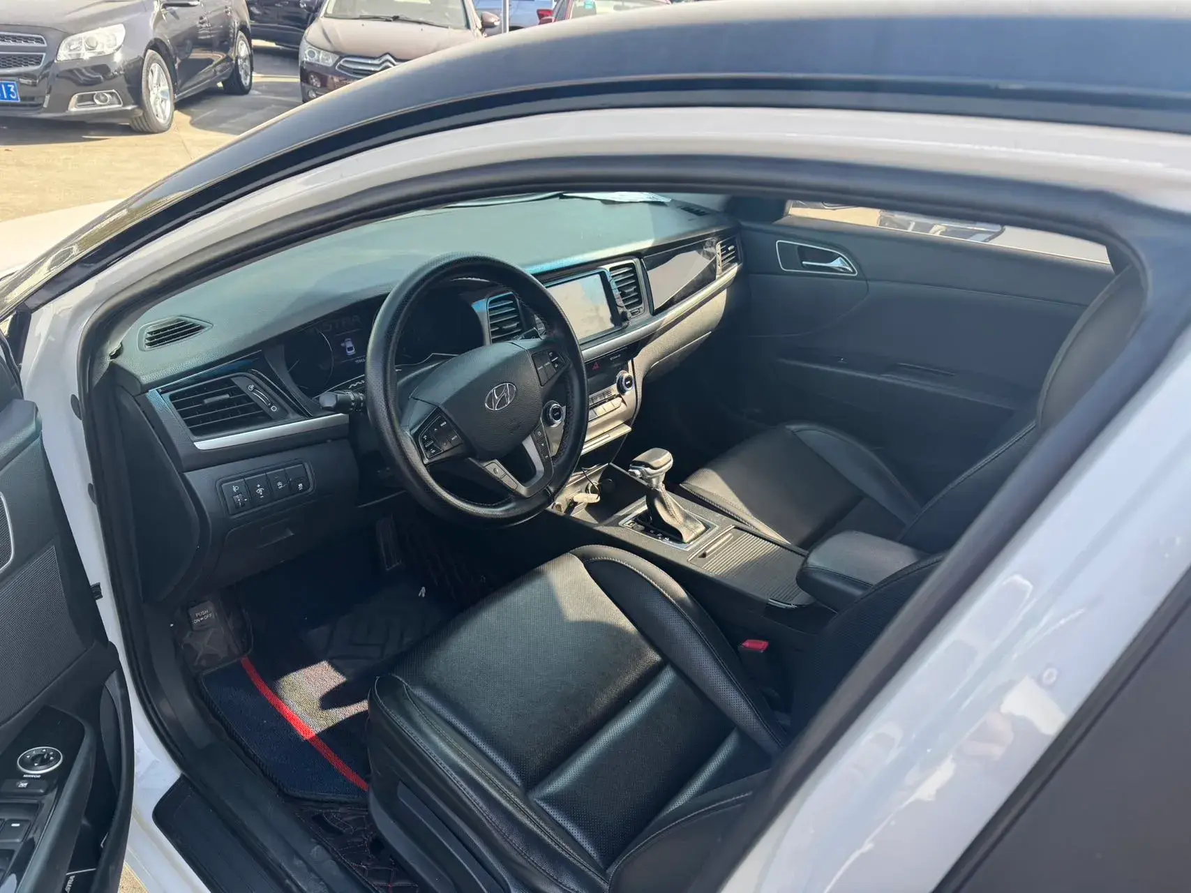 2017 HYUNDAI MISTRA thumbnail 4