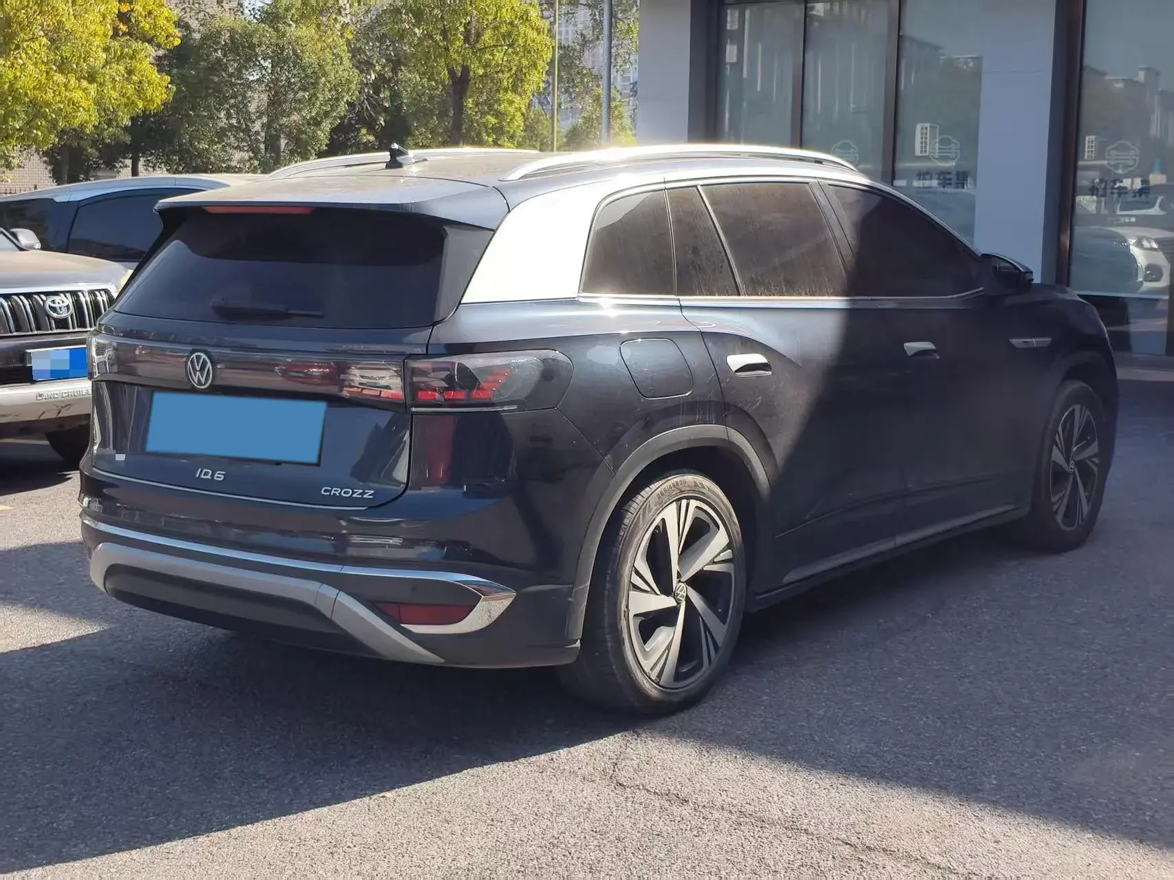 2022 VOLKSWAGEN ID.6 thumbnail 4