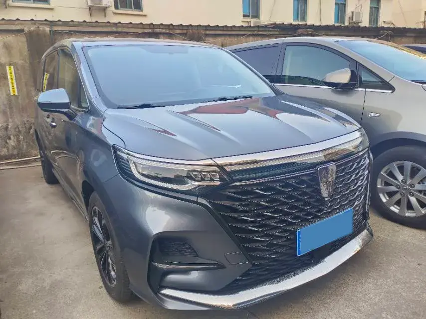 2022 ROEWE IMAX8 thumbnail 2