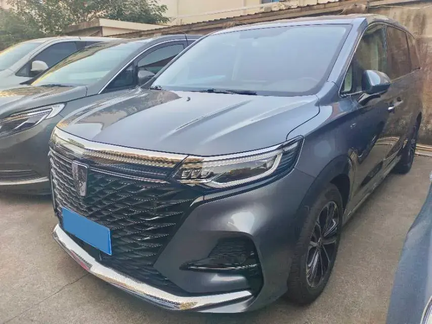 2022 ROEWE IMAX8 view 1