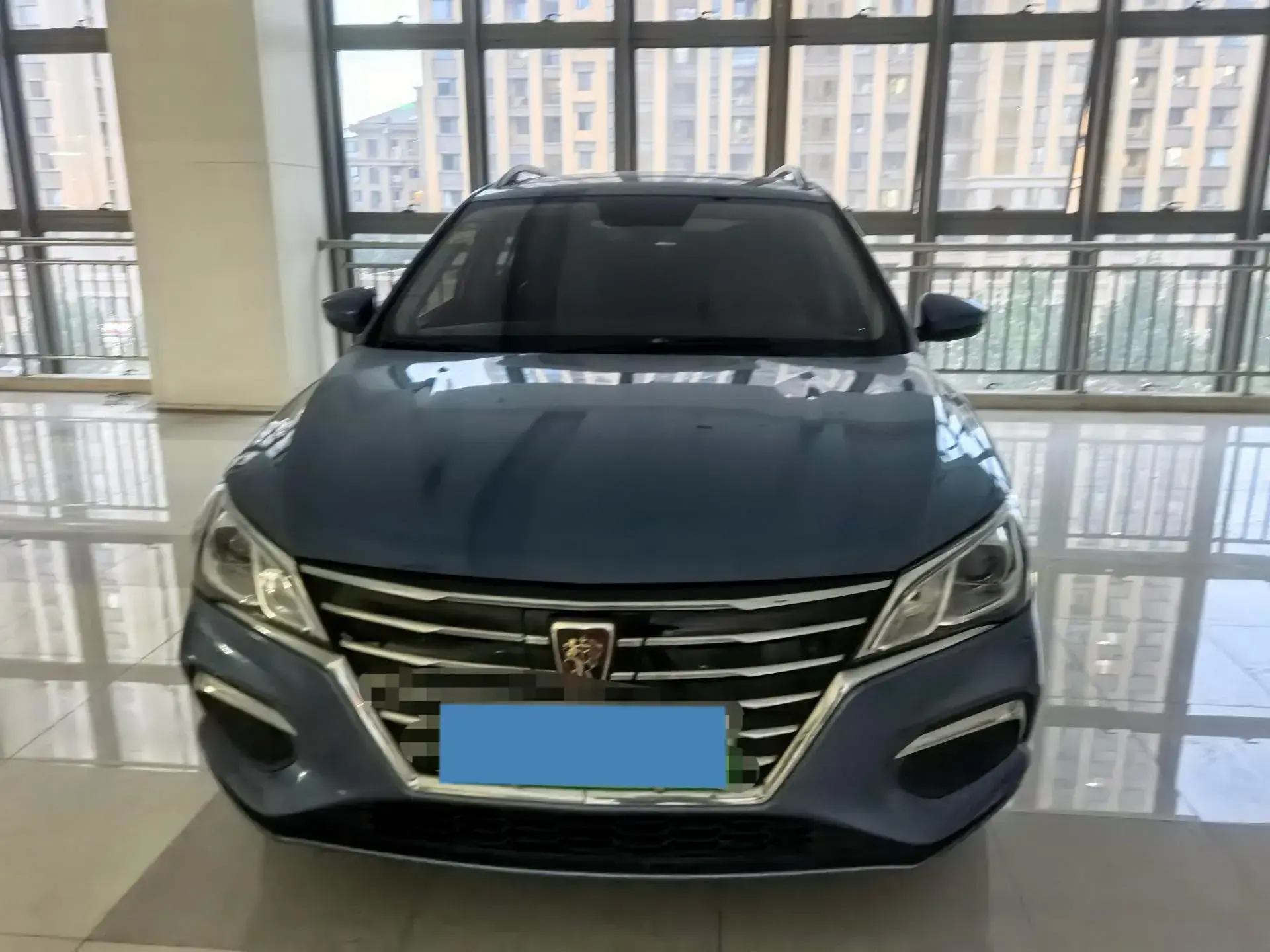 2018 ROEWE EI5 thumbnail 2