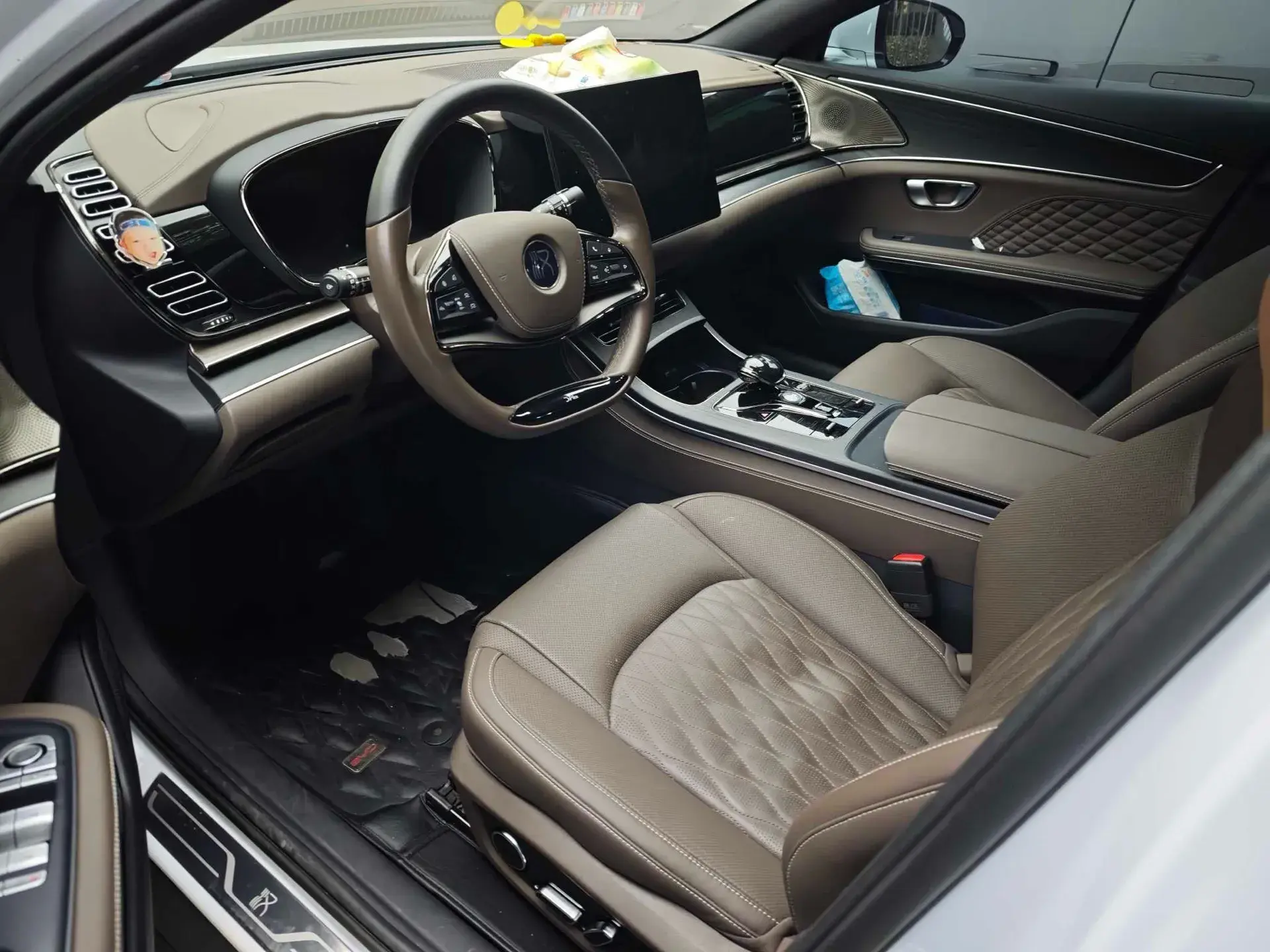 2022 BYD HAN thumbnail 3