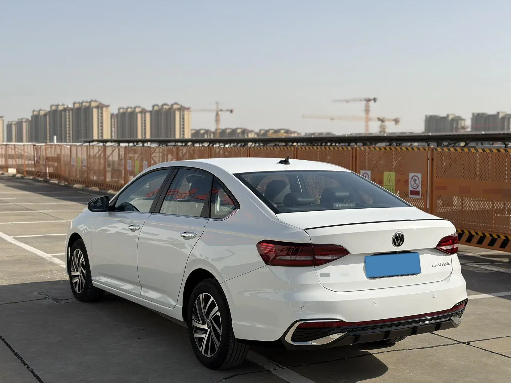 2024 VOLKSWAGEN LAVIDA thumbnail 4