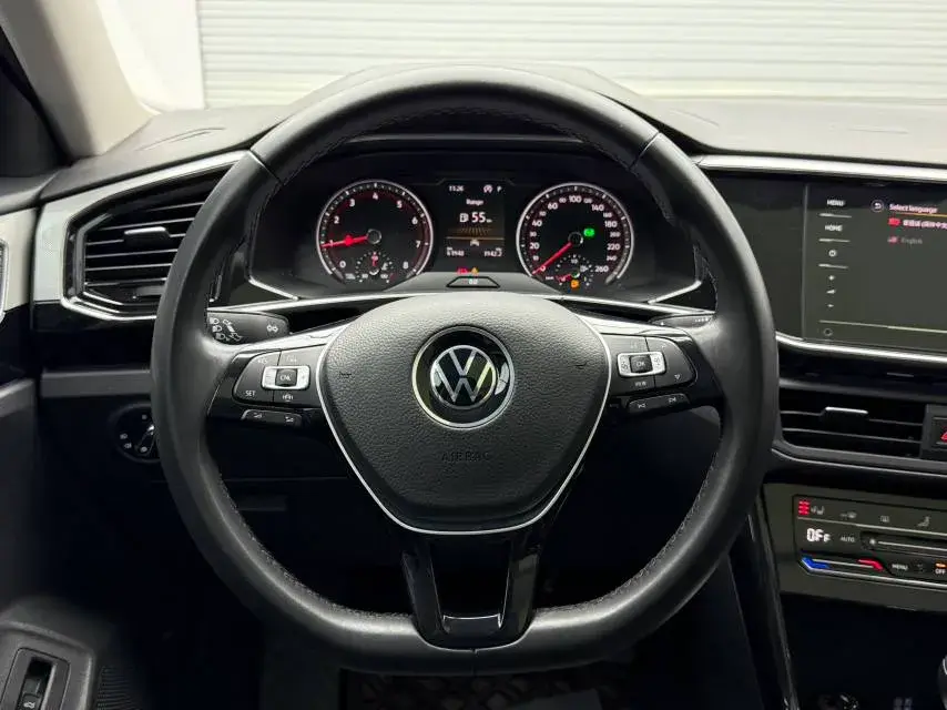 2022 VOLKSWAGEN TAYRON thumbnail 4