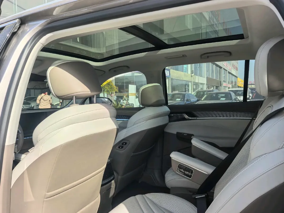 2023 Roewe RX9 2.0T 242HP L4 9AT,autocango,china used car exporter,china ev exporter,chinese used car exporter,chinese used ev exporter