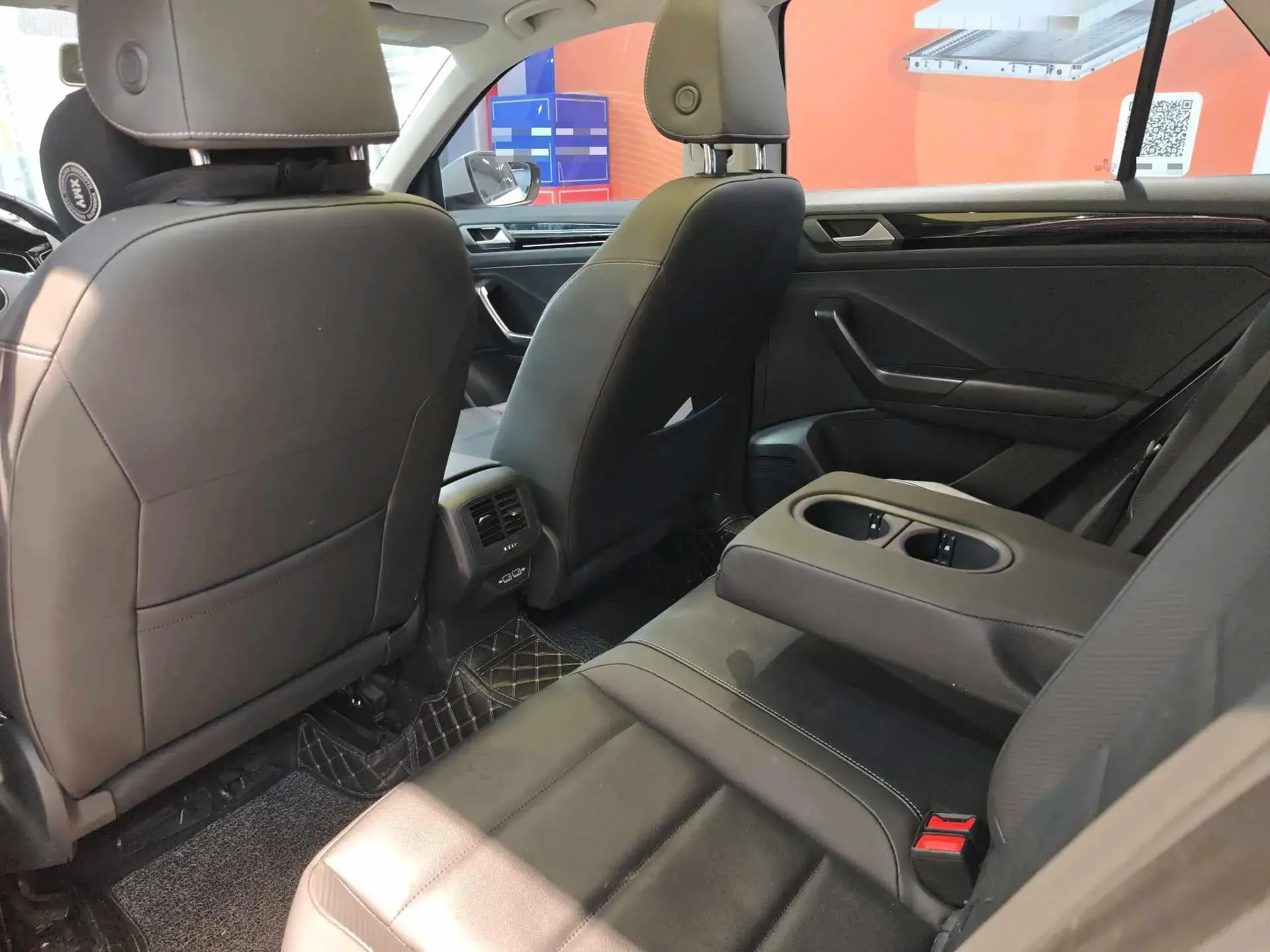 2022 VOLKSWAGEN T-ROC thumbnail 4