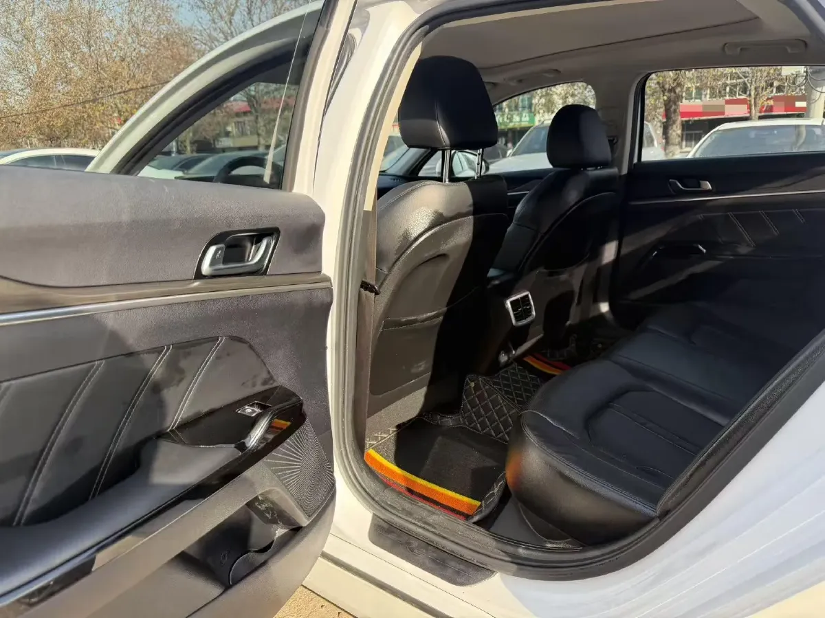 2020 Kia K5 2.0T 240HP L4 8AT,autocango,china used car exporter,china ev exporter,chinese used car exporter,chinese used ev exporter