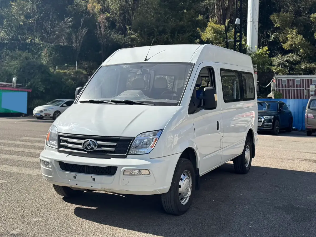 2020 MAXUS XinTu V80 2.0T 139HP L4 6MT