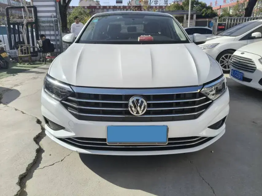 2019 VOLKSWAGEN SAGITAR thumbnail 3