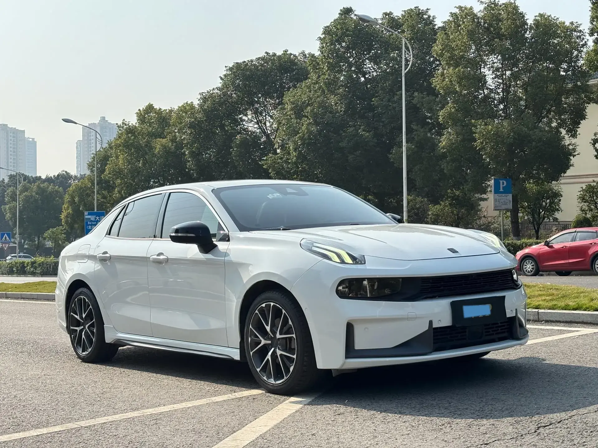 2020 LYNK&CO 03 thumbnail 3