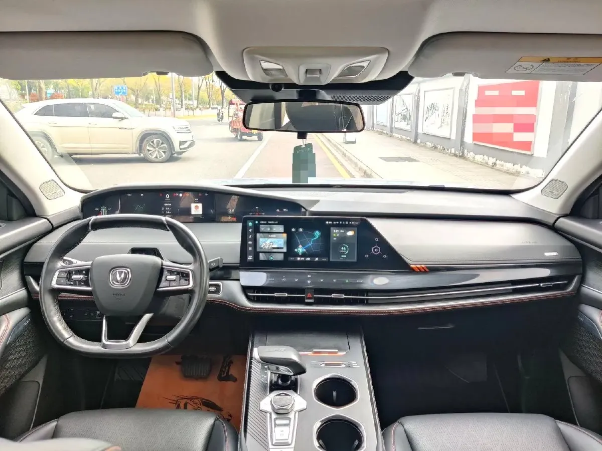 2021 ChangAn UNI-K 2.0T 233HP L4 8AT,autocango,china used car exporter,china ev exporter,chinese used car exporter,chinese used ev exporter